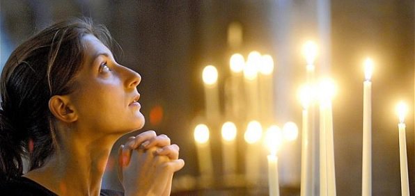 Christian_praying.jpg