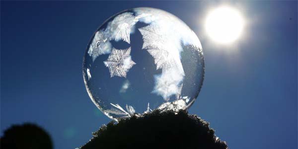 Ice-bubble-Pxhere.jpg