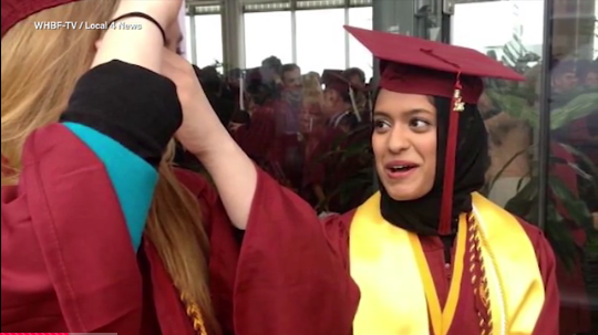 Screenshot-2018-3-1_America_just_got_its_first_Muslim_TV_reporter_who_wears_a_hijab_.png