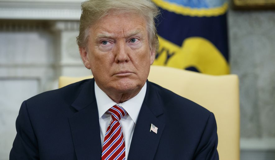 Trump_46741.jpg-ce832_c0-229-5472-3419_s885x516.jpg