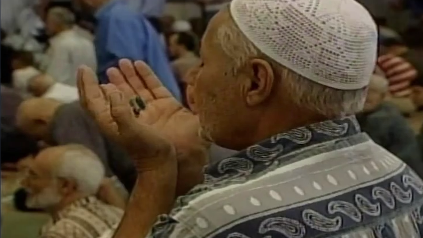 Access_Islam_Muslim_Praying.png