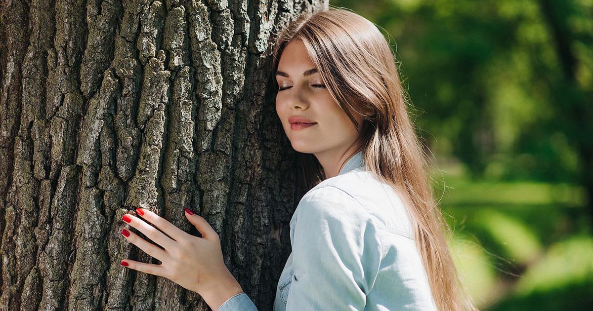 WomanHuggingTree.jpg