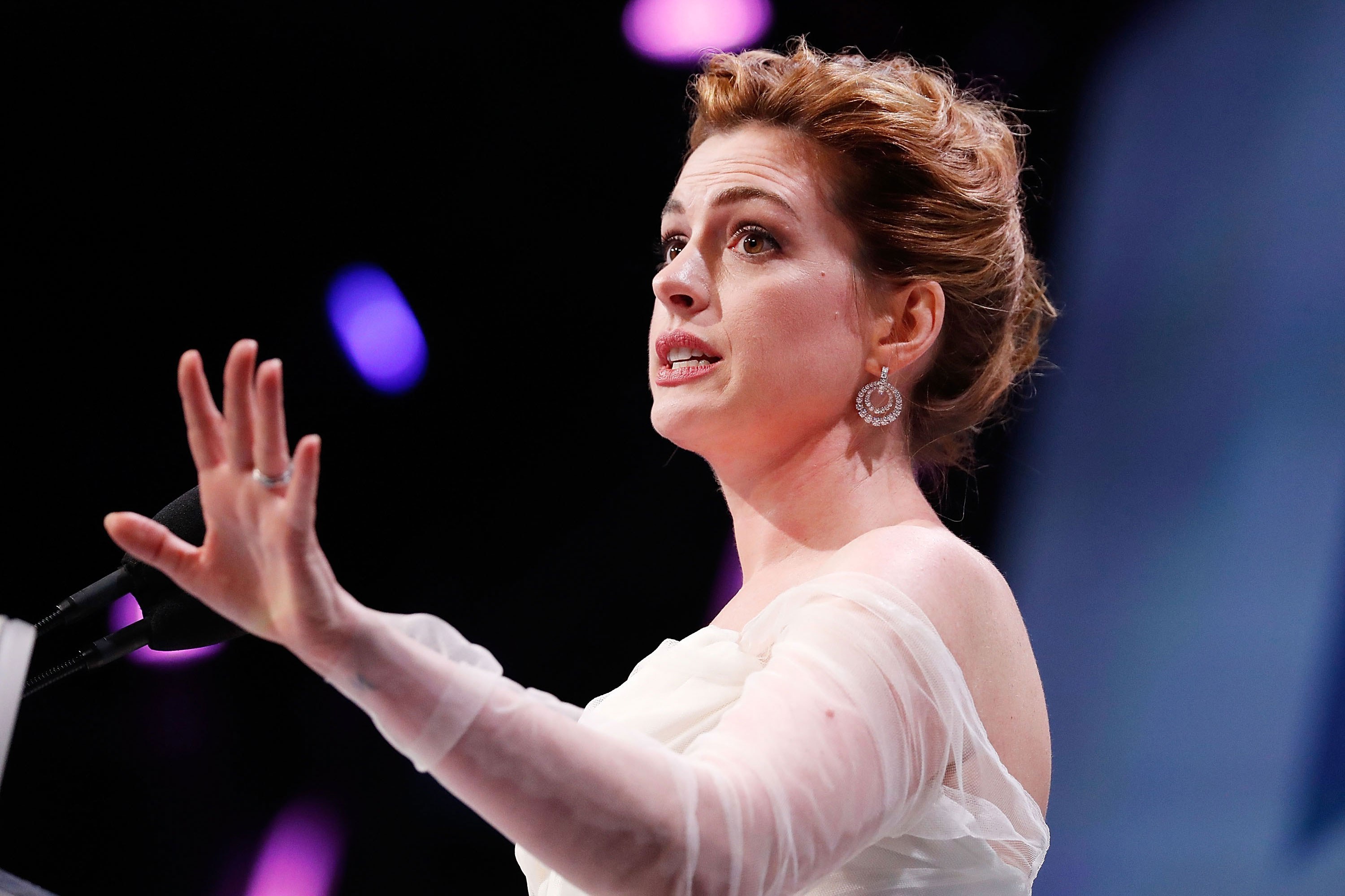 anne-hathaway-award.jpg